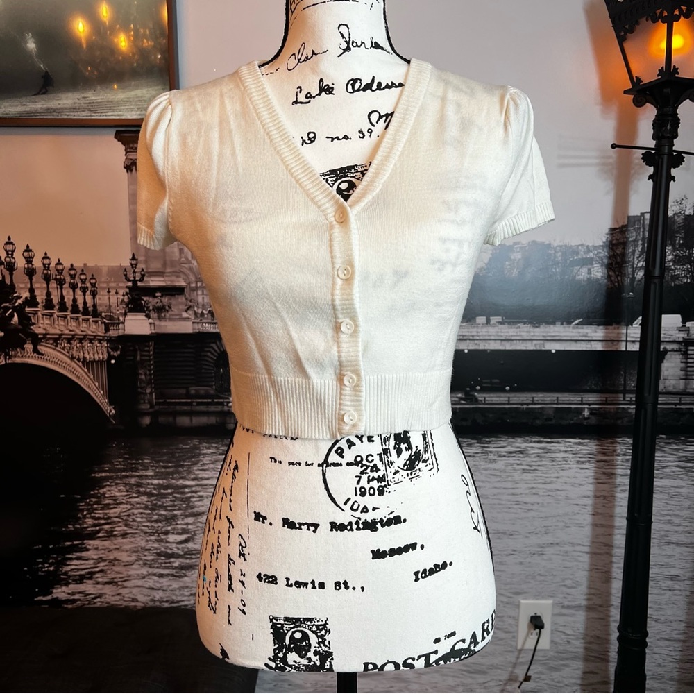 LE3NO-Cream Fitted Button Down Bolero Cardigan